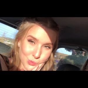 Meet your Posher, Hailey